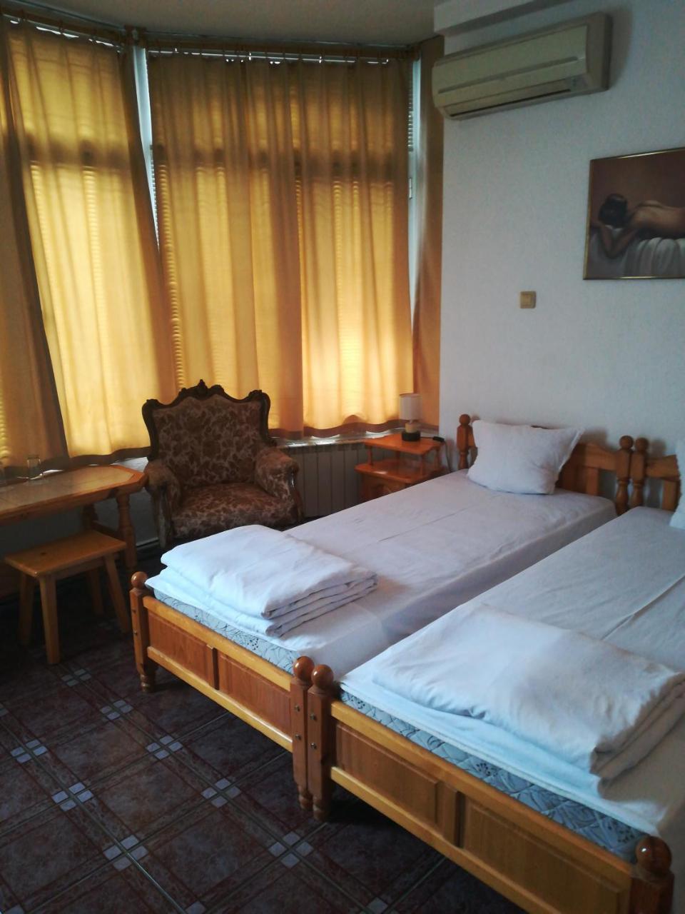 Family Hotel George Svilengrad Eksteriør billede